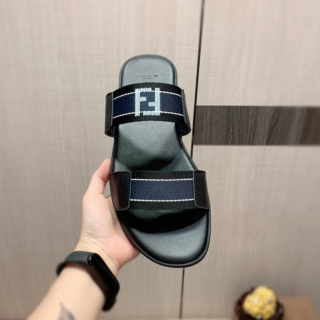 Slippers: New model: Factory price: 220💰💰🎩🎩🔥🔥《 Fendi FENDI* 》Series of slippers top purchasing agent 🔍🔍Men's 2022 counters are on sale simultaneously, original imported cowhide from Italy, exquisite workmanship,), sole: (super comfortable) original sole provided by the original factory, ⚠️ The exclusive double-layer movable molded bottom is super comfortable⚠️, the real thing is more beautiful🎬The real thing is more beautiful🔍🔍original order quality, you can enter and leave the counter at will, the correct size is 38-44, you can order 45. Long-term availability 266